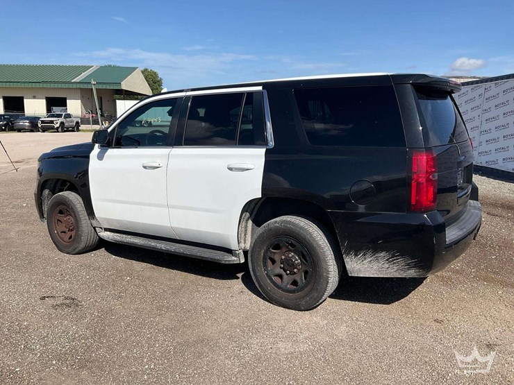 2018-chevrolet-tahoe-image-5