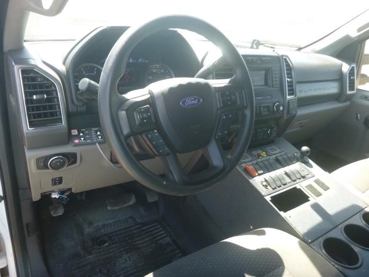 2019-ford-f450-image-17