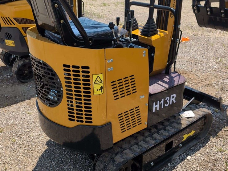 cfg-industries-mini-excavator---h13r-image-7