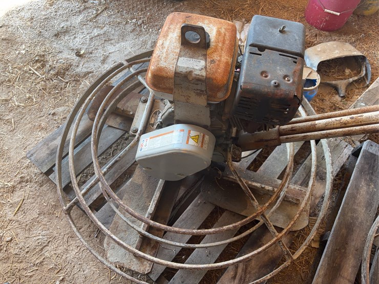 stone-construction-equipment-48"-trowler-with-honda-engine.-image-8