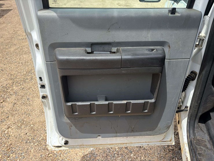 2012-ford-f350-image-16