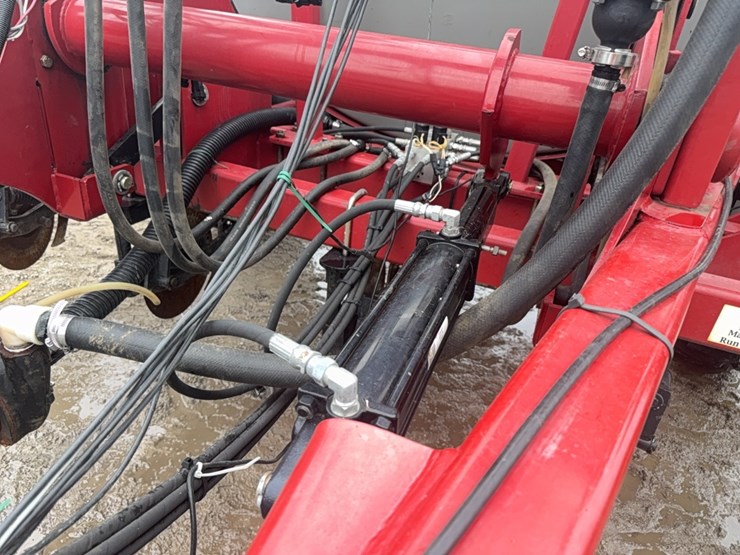 case-ih-2800-image-15