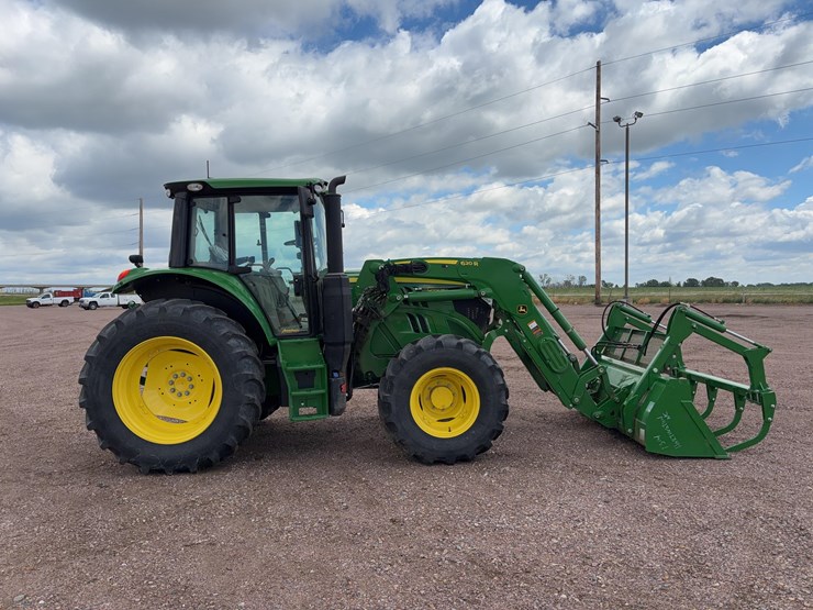 2023-john-deere-6130m-image-5