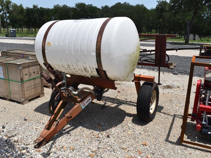 clark-3000-gallon-spray-rig-image-2