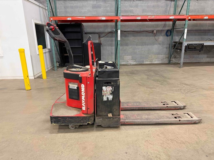 electric-pallet-jack-image-8