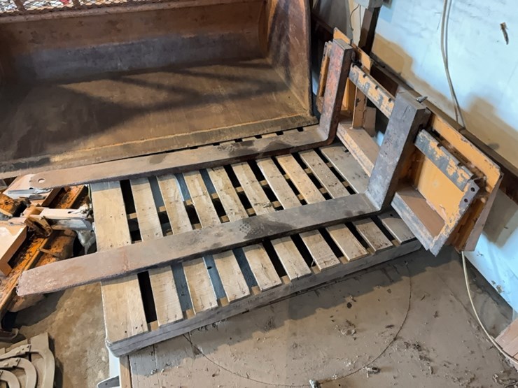 pallet-forks-image-1