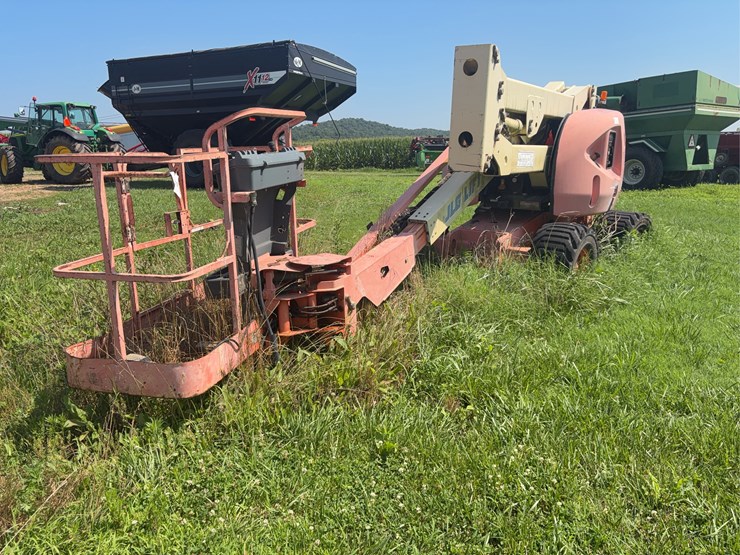 2000-jlg-450a-image-10