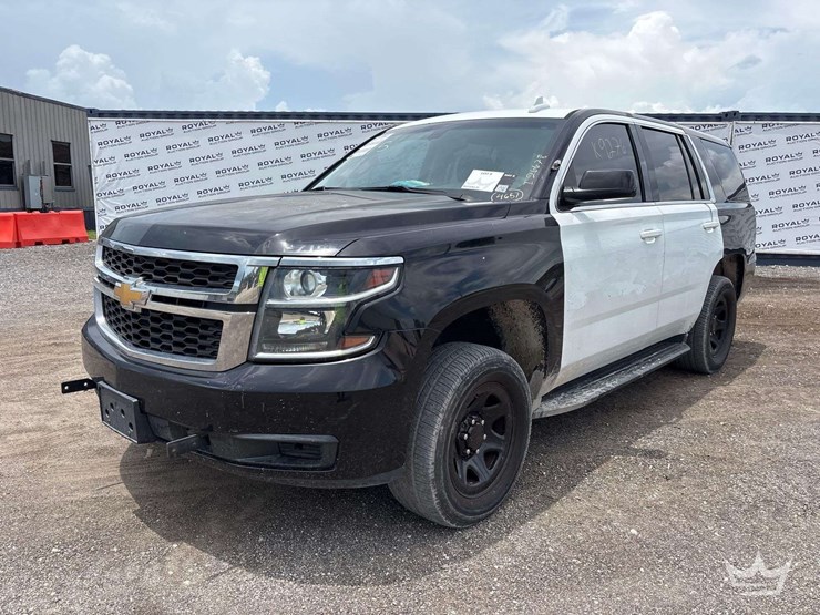 2018-chevrolet-tahoe-image-1