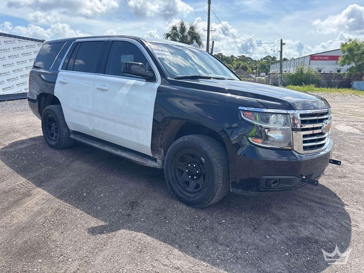 2020-chevrolet-tahoe-image-2