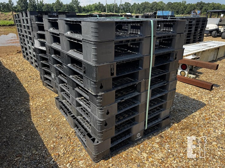 bundle-of-10-pallets-image-1