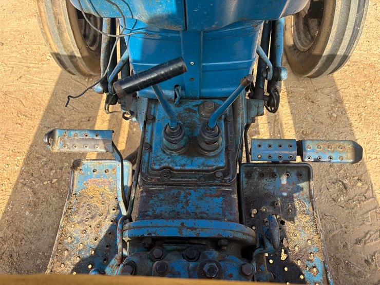 ford-2600-image-10