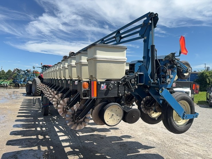 kinze-3600-image-4