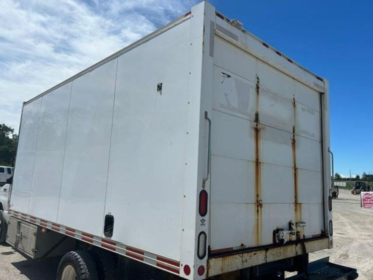 2008-ford-e450-image-35