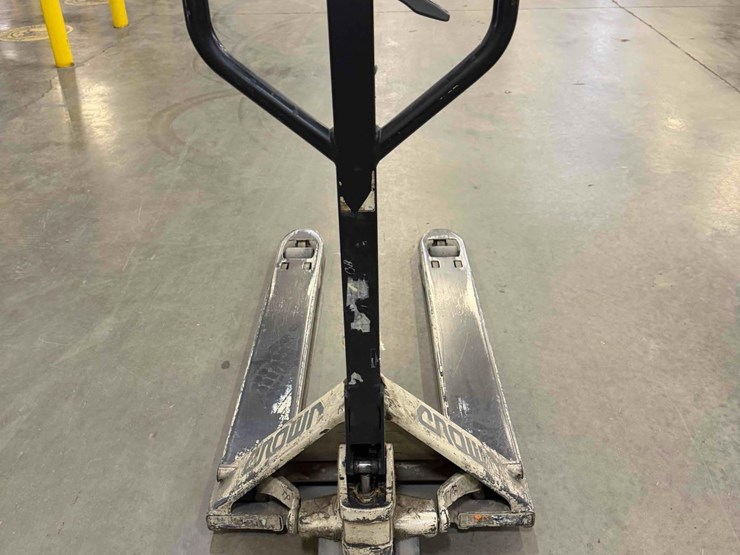 manual-pallet-jack-image-3