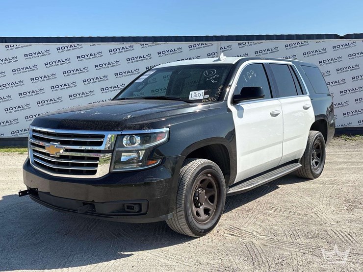 2020-chevrolet-tahoe-image-1