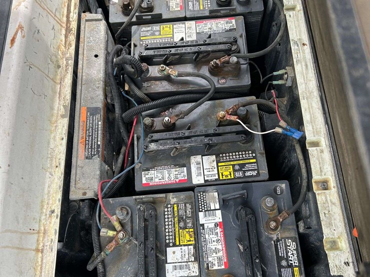 2012-club-car-d1238-president-48-volt-golf-cart-image-9