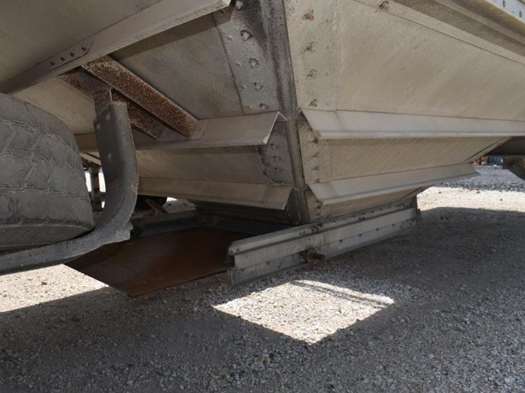 1996-wilson-grain-trailer-image-13