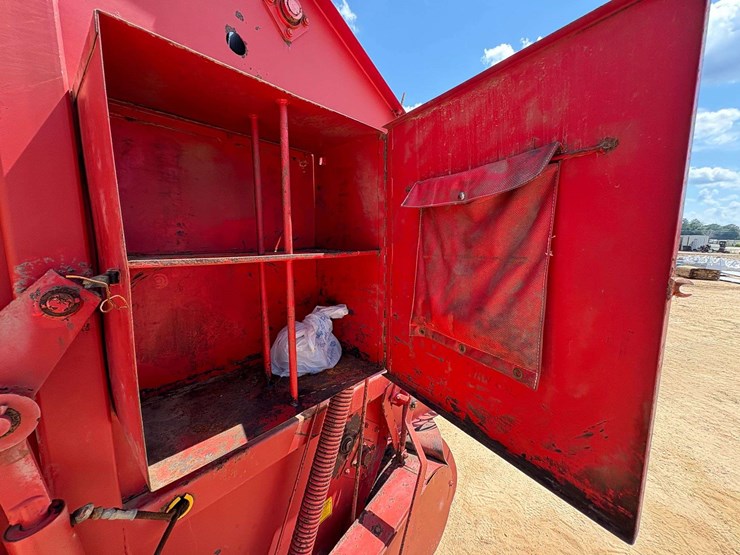massey-ferguson-1560-image-21