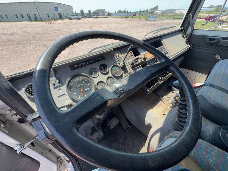 1997-mack-ms200p-dump-truck-image-20