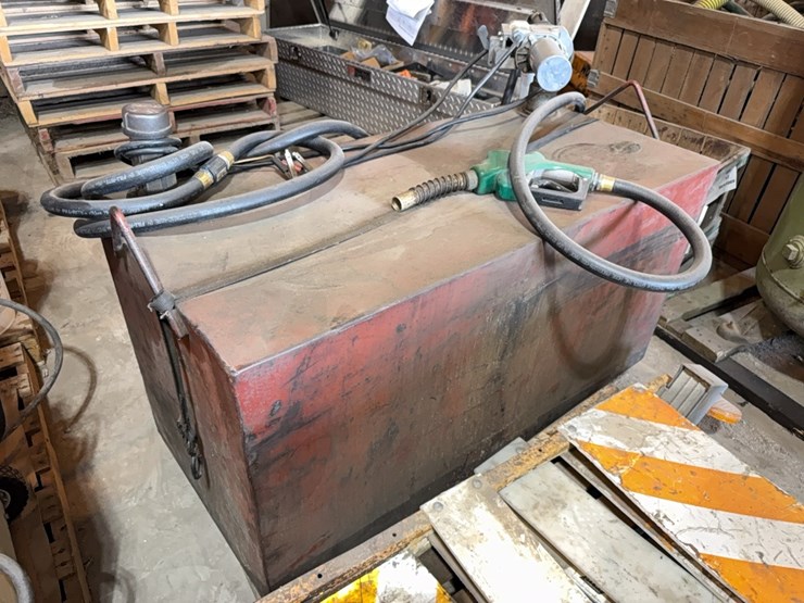 100-gal-fuel-tank-w/-pump-image-1