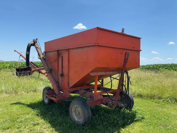 stanhoist-grain-gravity-wagon-with-side-auger-image-1
