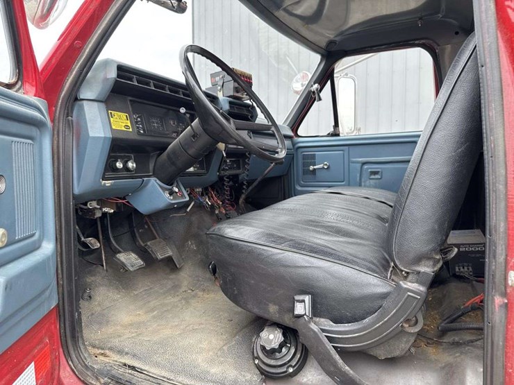 1980-ford-f800-image-27
