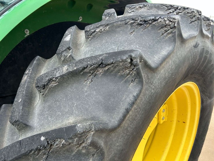 2019-john-deere-6120e-image-18