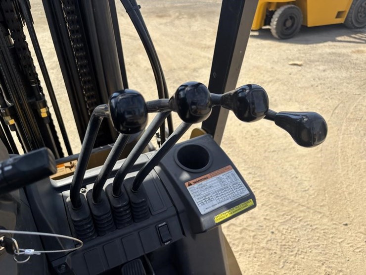 2015-caterpillar-2c6500-image-26