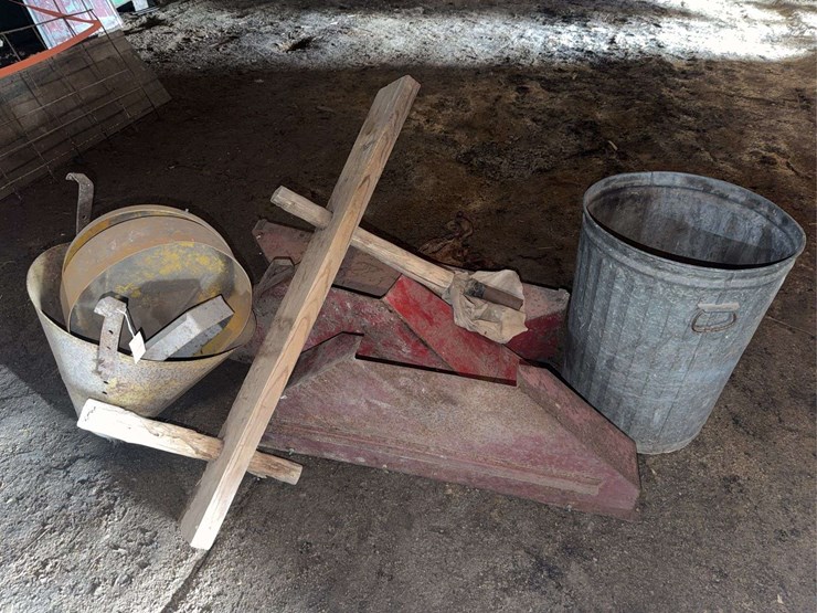 assorted-farm-equipment-and-hardware-lot-image-1