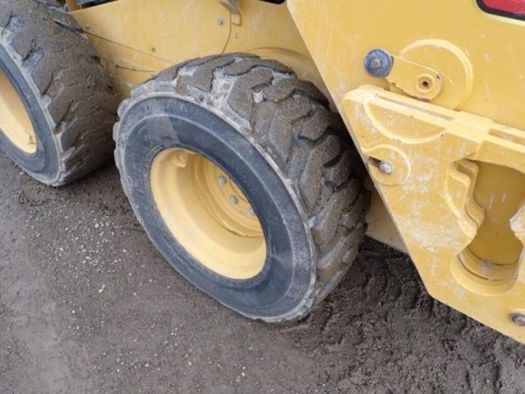 2022-caterpillar-236d3-image-36