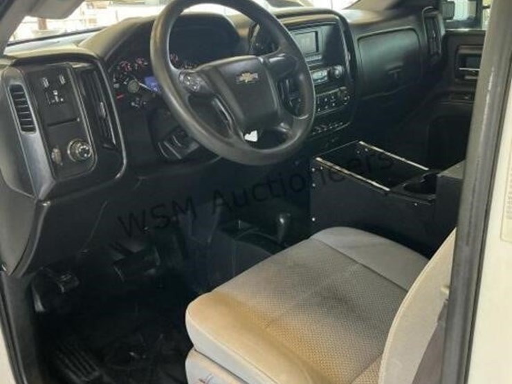 2017-chevrolet-3500hd-image-22