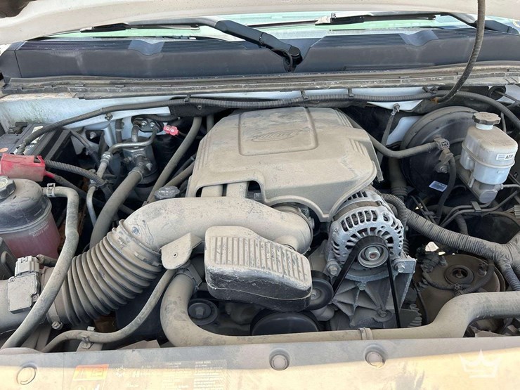 2013-chevrolet-silverado-image-8
