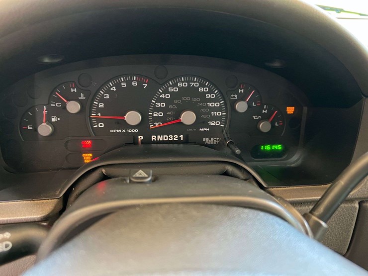 2002-ford-explorer-image-32