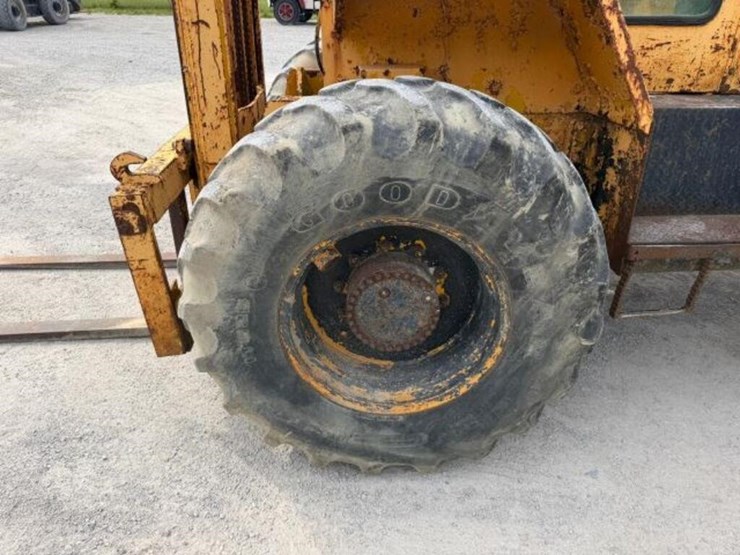 lift-king-4x4-rough-terrain-forklift-image-37