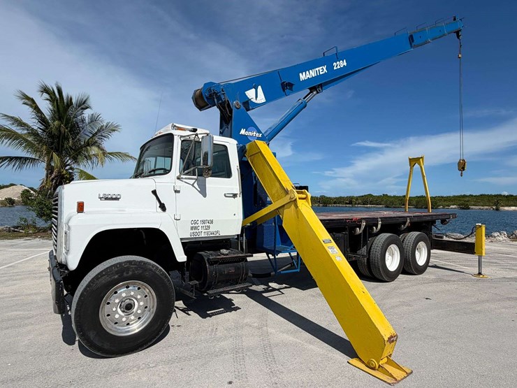 1990-ford-l8000-image-1
