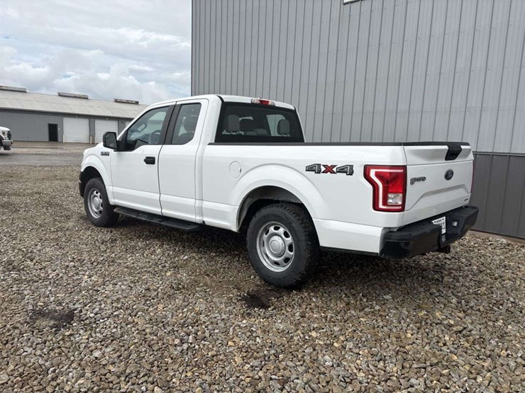 2015-ford-f150-xl-image-2