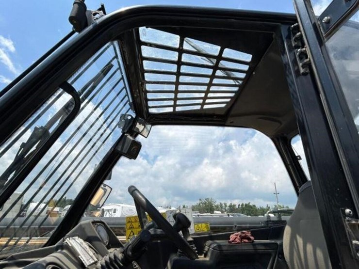 2015-caterpillar-th417c-gc-4wd-telehandler-yc5a125-image-14