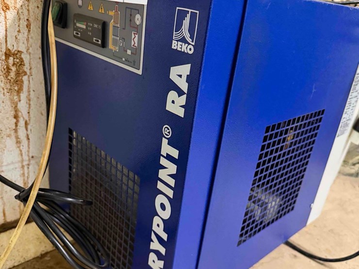 champion-advantage-series-air-compressor-with-drypoint-ra-image-9