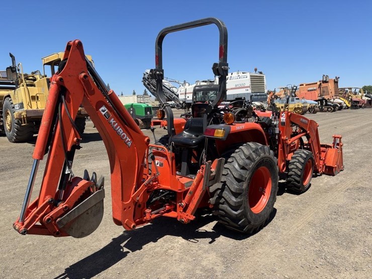 2013-kubota-l3800d-image-3