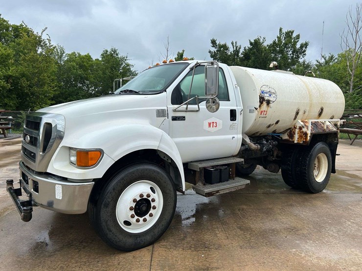 2007-ford-2000-image-1
