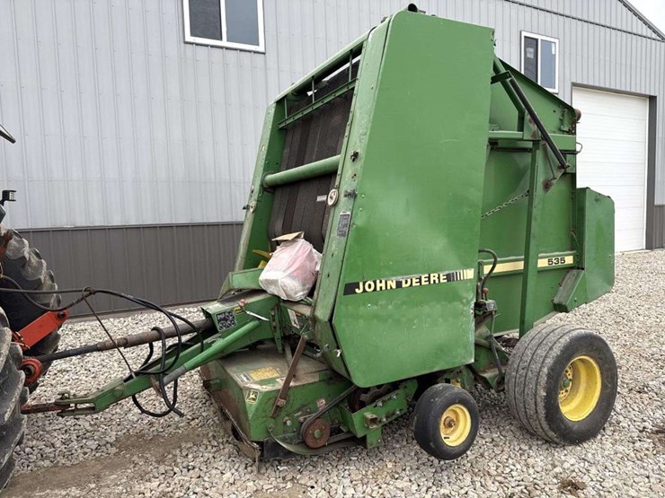 john-deere-535-image-1