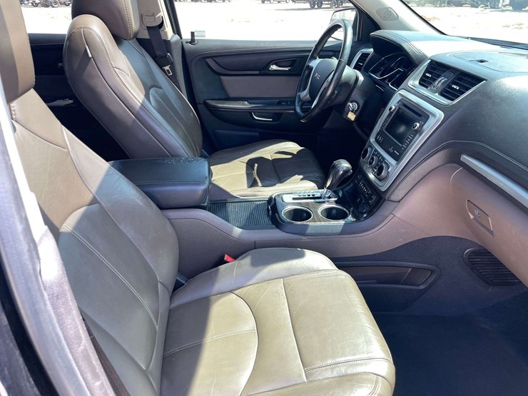 2016-gmc-acadia-image-18