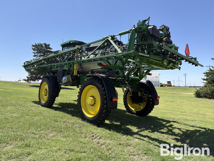 2024-john-deere-412r-image-7