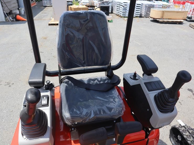 tpm-18hh-mini-excavator-image-9