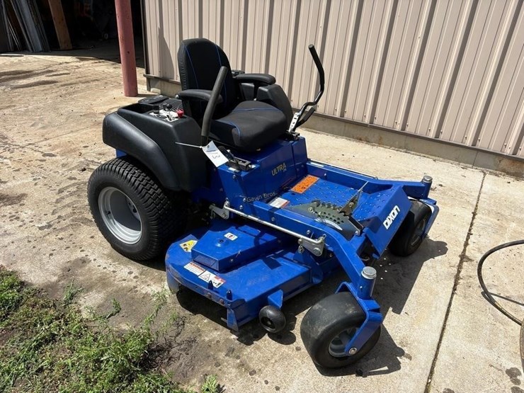 dixon-ultra-ztr-zero-turn-mower-image-1