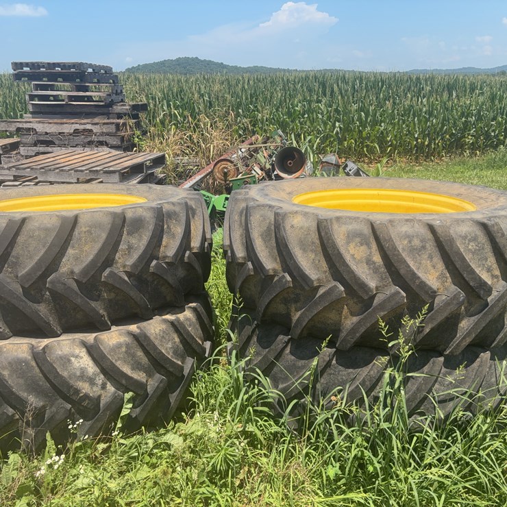 Set of 4 Floater wheels for R4030 Sprayer