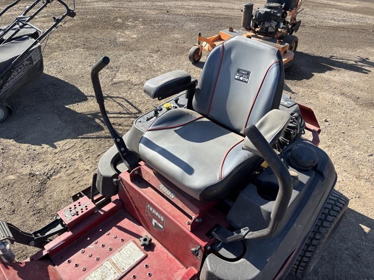 2017-ferris-400s-zero-turn-mower-image-12