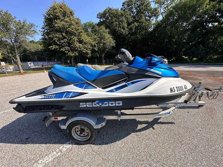 2007-sea-doo-gtx-4-tec-jet-ski,-2006-sea-doo-gtx-4-tec-jet-ski,-w/2017-triton-dual-ski-trailer-image-19