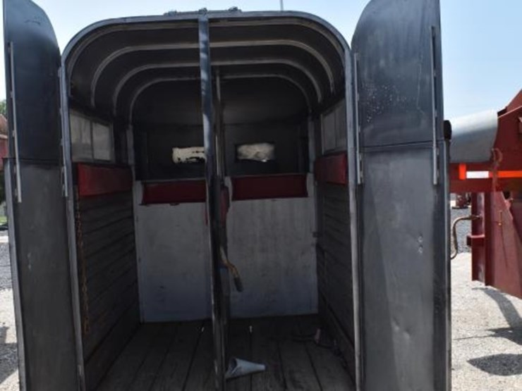 2-horse-horse-trailer-(plate-#-fhs-x94)-image-9
