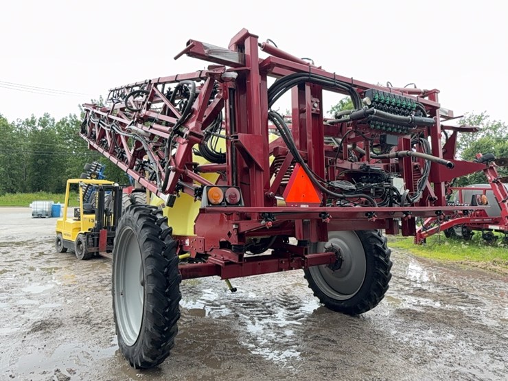 hardi-4000-navigator-sprayer-image-4